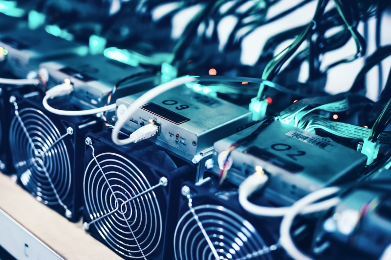 Crypto Miner Manufacturer Caanan Reports 48% Drop in Sales– What’s Going On?